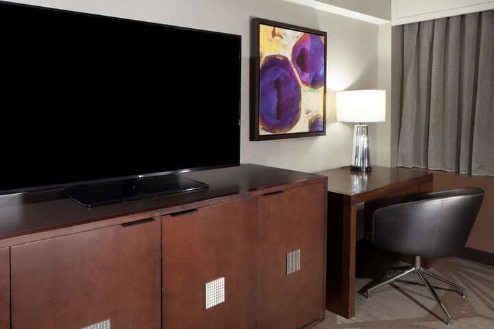Room 14 of 82